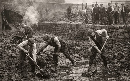 A Tunnel, a Gamble, and the Men Who Cut It